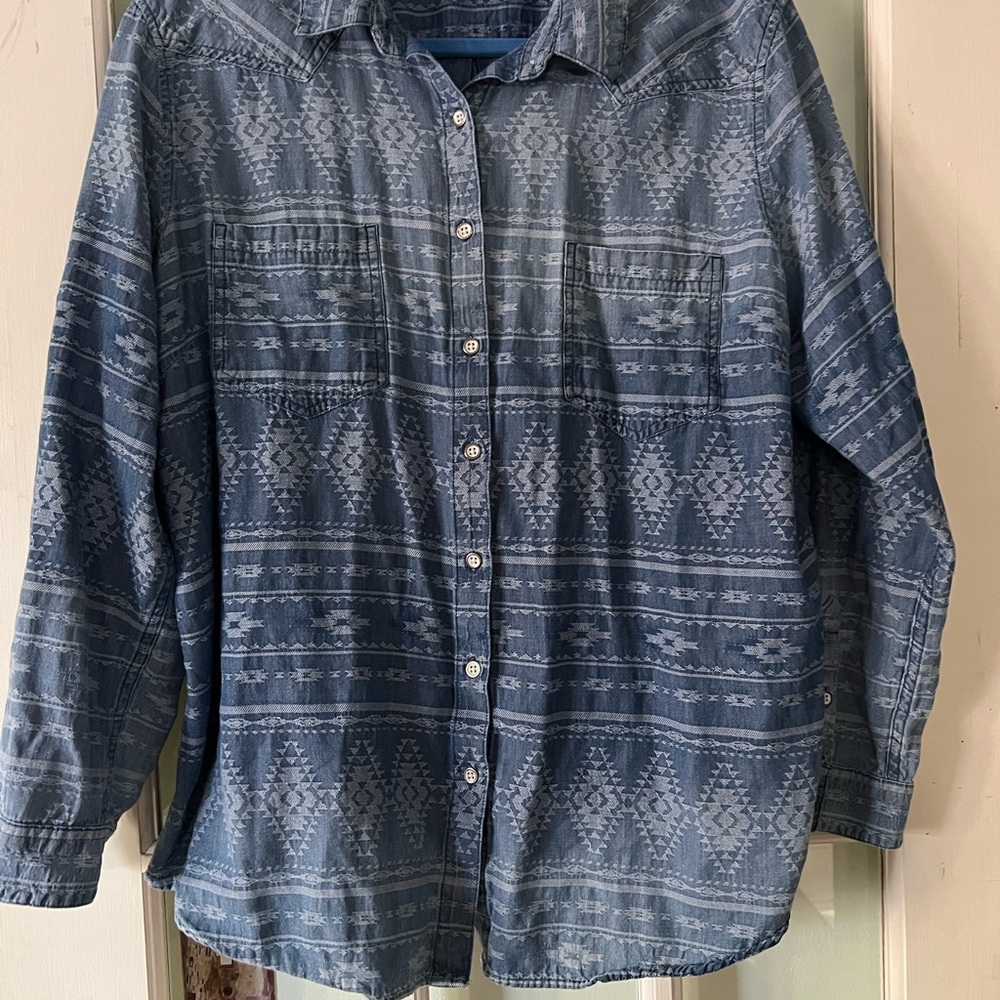 Ariatt XXL Blue Patterned Button-Up Shirt